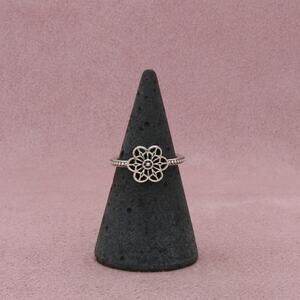 pandora sterling silver authentic floral daisy lace (190992) ring size 5.25